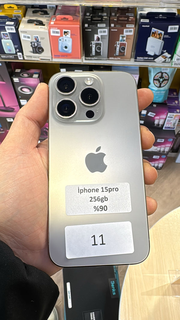KULLANILMIŞ iPhone 15 Pro 256GB Naturel