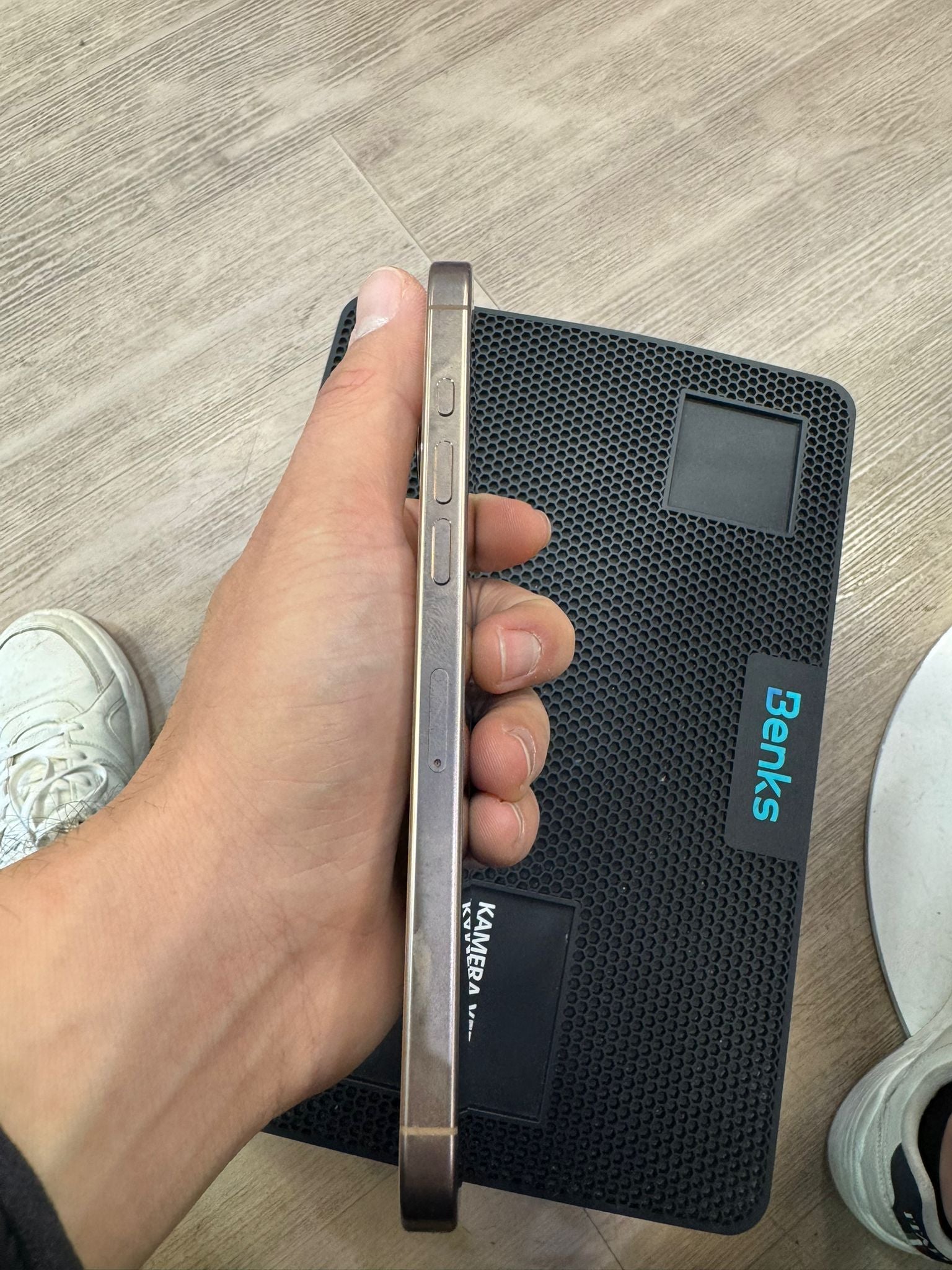 used-iphone-16-pro-max-256gb-desert-titanium