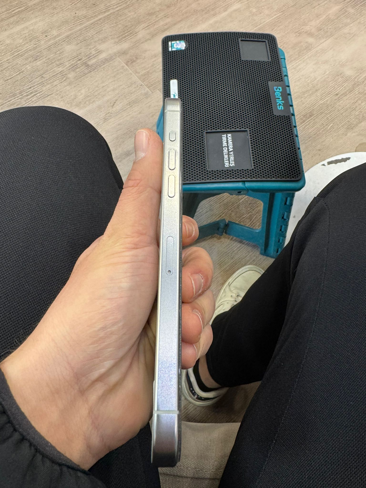 used-iphone-15-pro-max-256gb-white