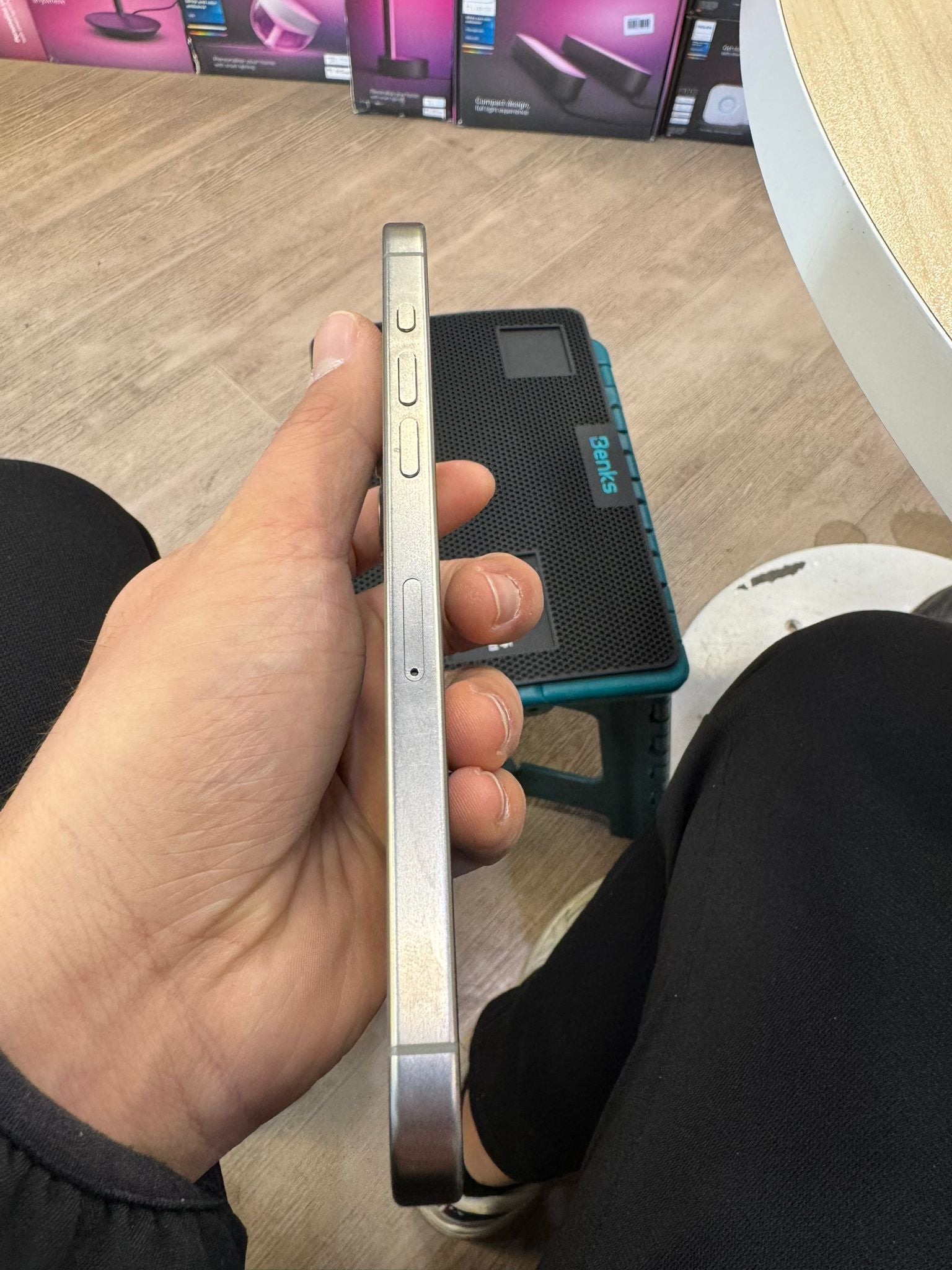 used-iphone-15-pro-max-256gb-natural