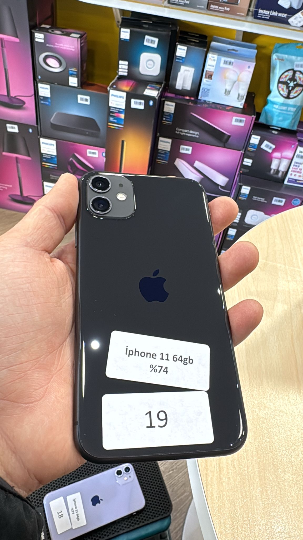 used-iphone-11-64gb-black