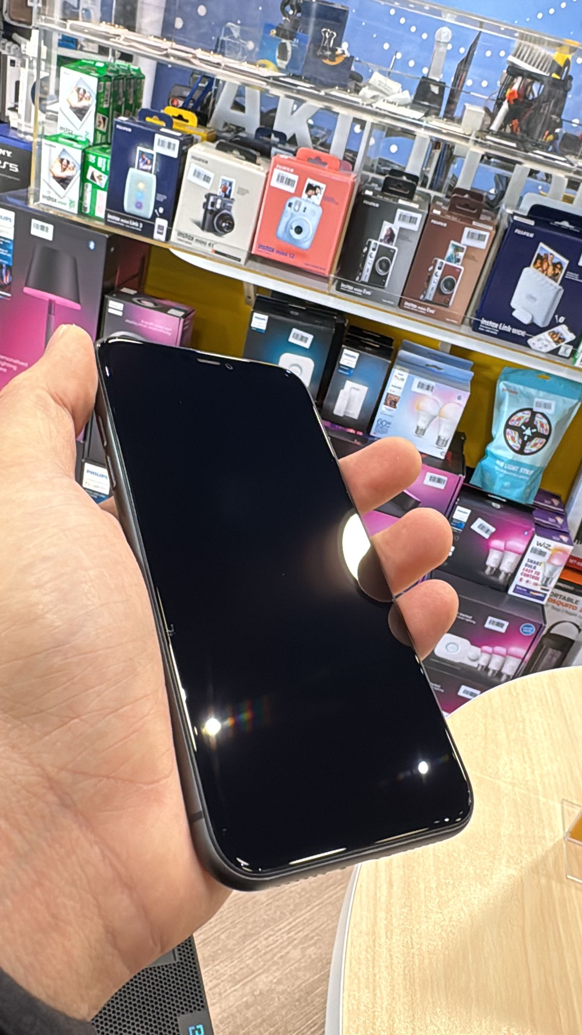 used-iphone-11-64gb-black
