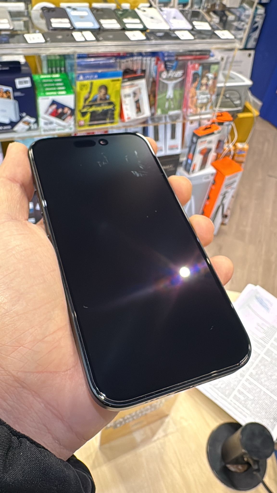 used-iphone-15-256gb-black