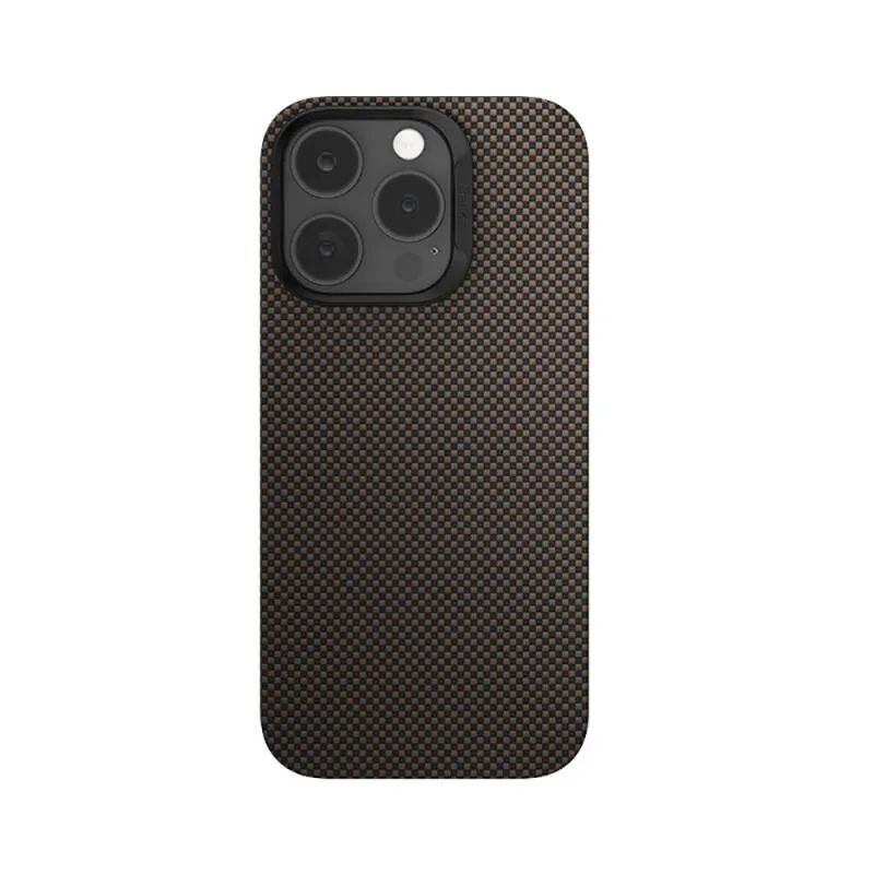 Benks ArmorTint ArmorAir Serisi Apple iPhone 16 Pro Max MagSafe Şarj Özellikli Kevlar Karbon Kılıf