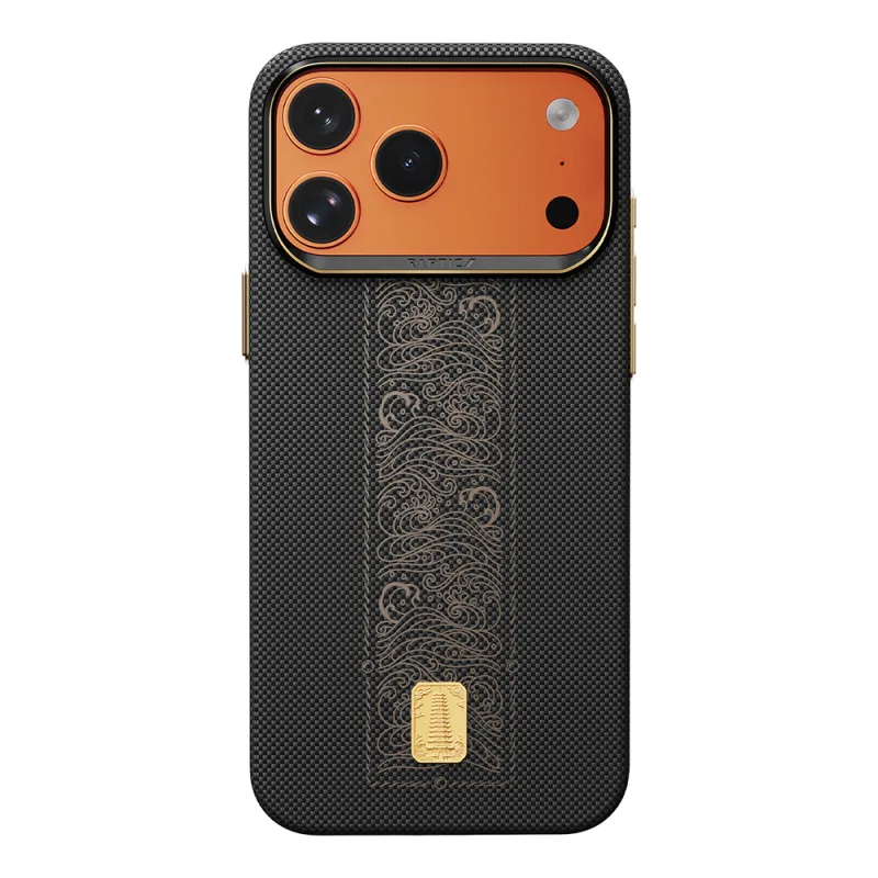 Raptic Aramid Skin Rise Apple iPhone 17 Pro M-Safe Şarj Özellikli 24 Ayar Altın Kaplamalı Karbon Kılıf
